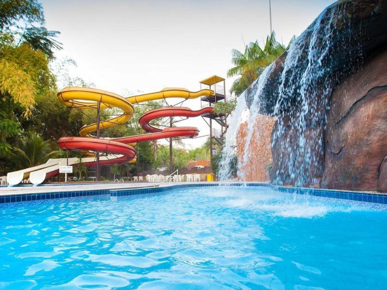 Golden Dolphin Grand Hotel - Flats Caldas Novas Bagian luar foto